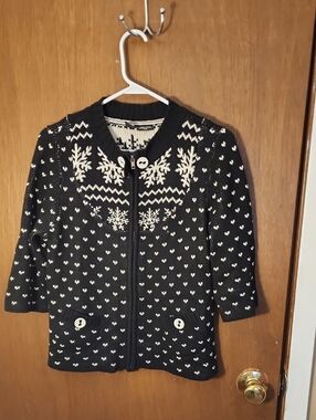 DC Black and White Snowflake Zip-Up Cardigan